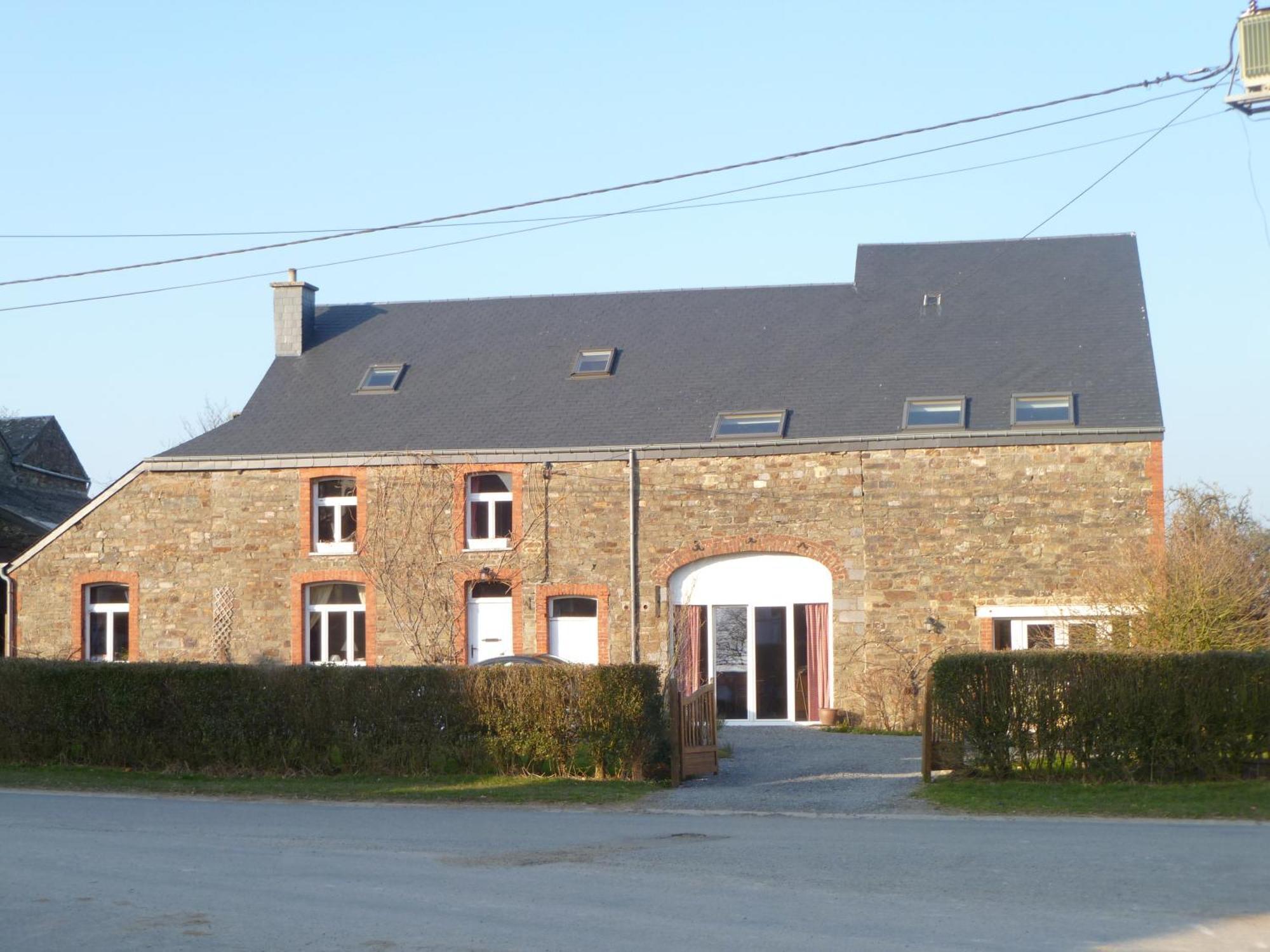 B&B Les Trois Voisins Bourseigne-Vieille Exterior photo